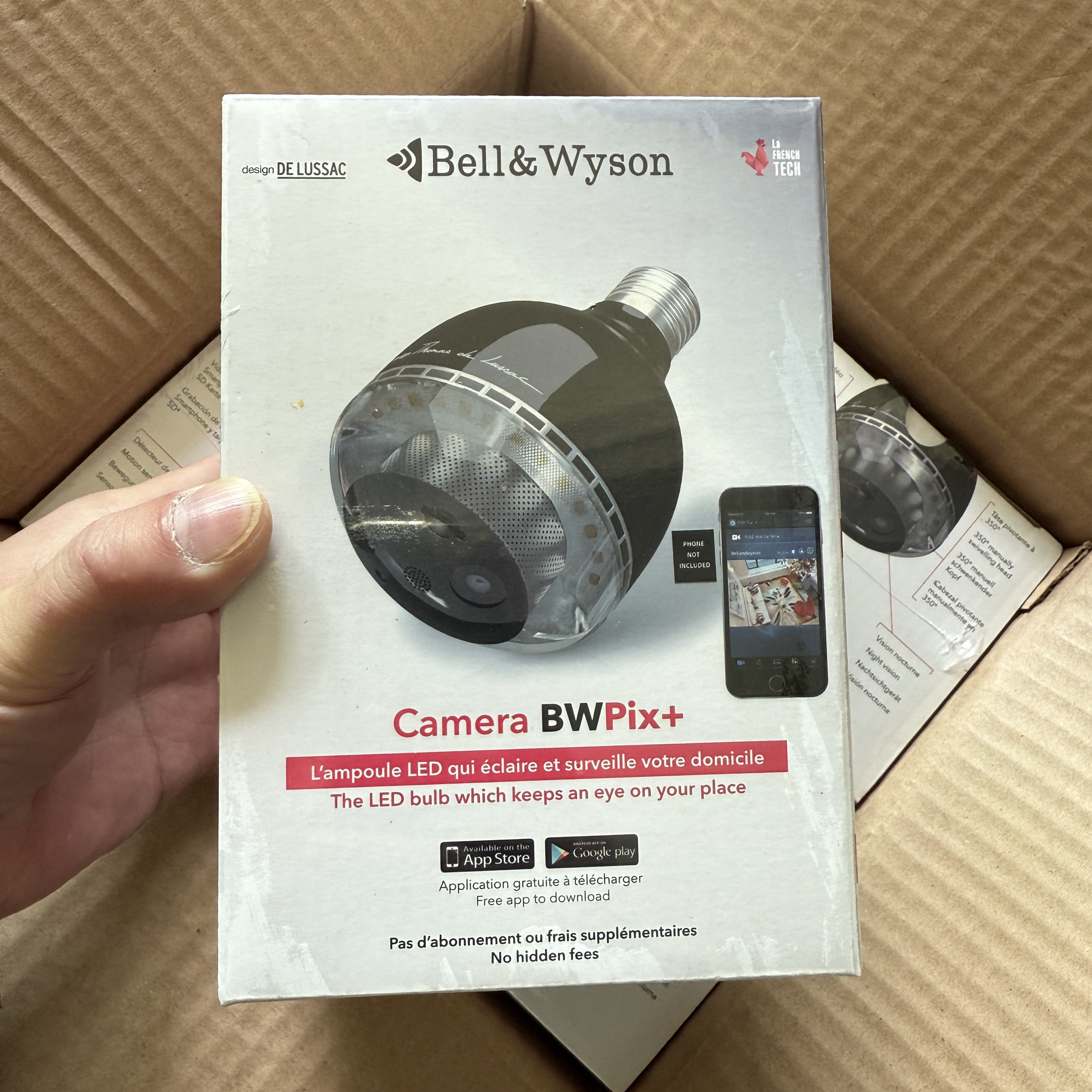 app没用了 带wifi摄像头的灯泡E27头 库存未拆封 研究价不包好坏