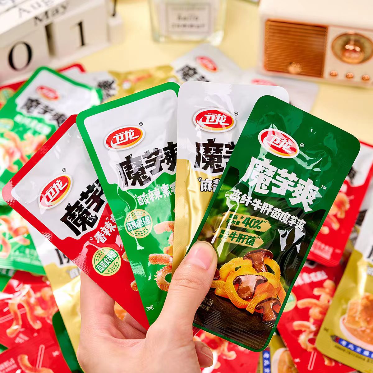 卫龙魔芋爽混合口味香辣麻酱味素毛肚180g盒装酸辣解馋休闲小零食