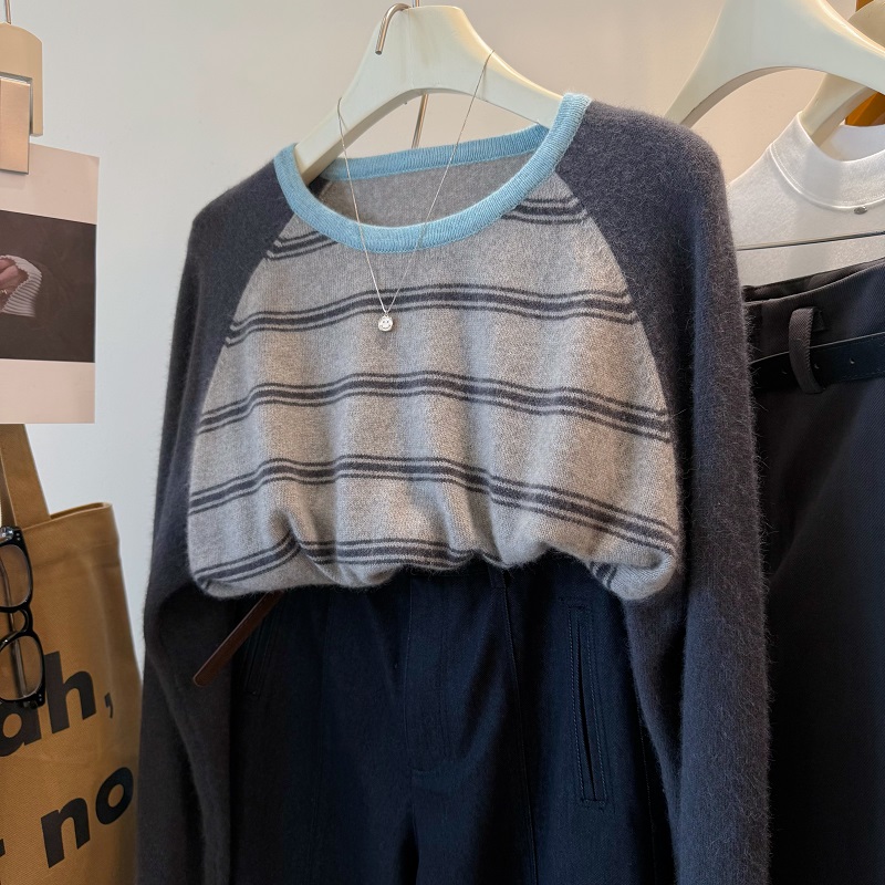 别致撞色领绵羊毛插肩袖条纹毛衣