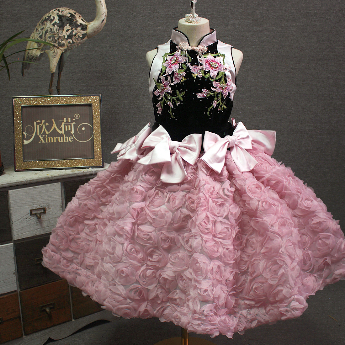 女童黑粉拼接国风短款礼服