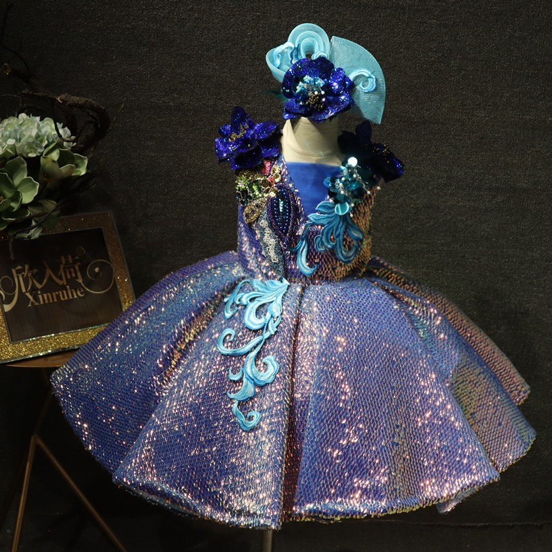 蓝色亮片快乐阳光大气演出礼服