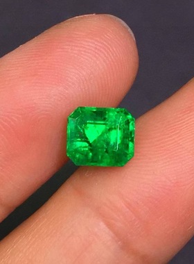 翠绿色1.75克拉天然祖母绿裸石戒面公主方绿宝石GUILD证书珠宝