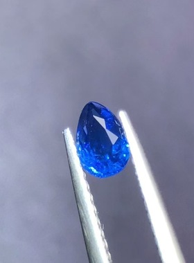 1.05克拉天然钴尖晶石孔雀蓝戒面水滴形珠宝裸石GUILD证书VB评级