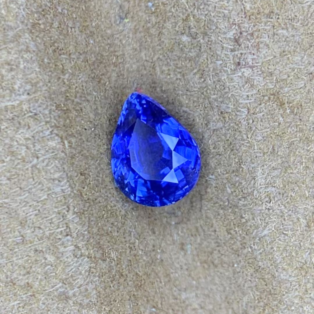 1.01克拉天然无烧蓝宝石明亮色