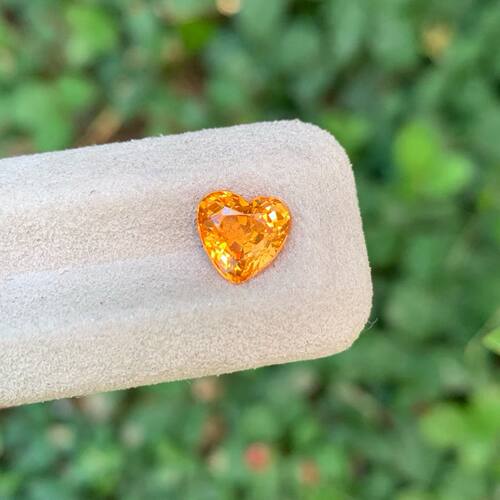 尼日利亚天然芬达石榴石戒面
