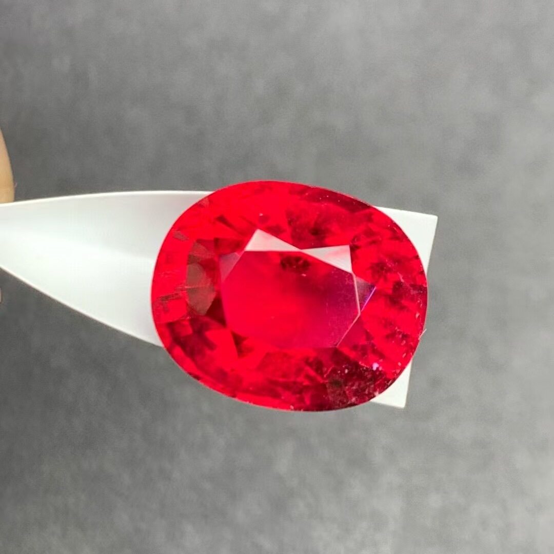 纯正色天然鸽血红碧玺戒面卢比莱裸石宝石红色8.29克拉精切工彩宝