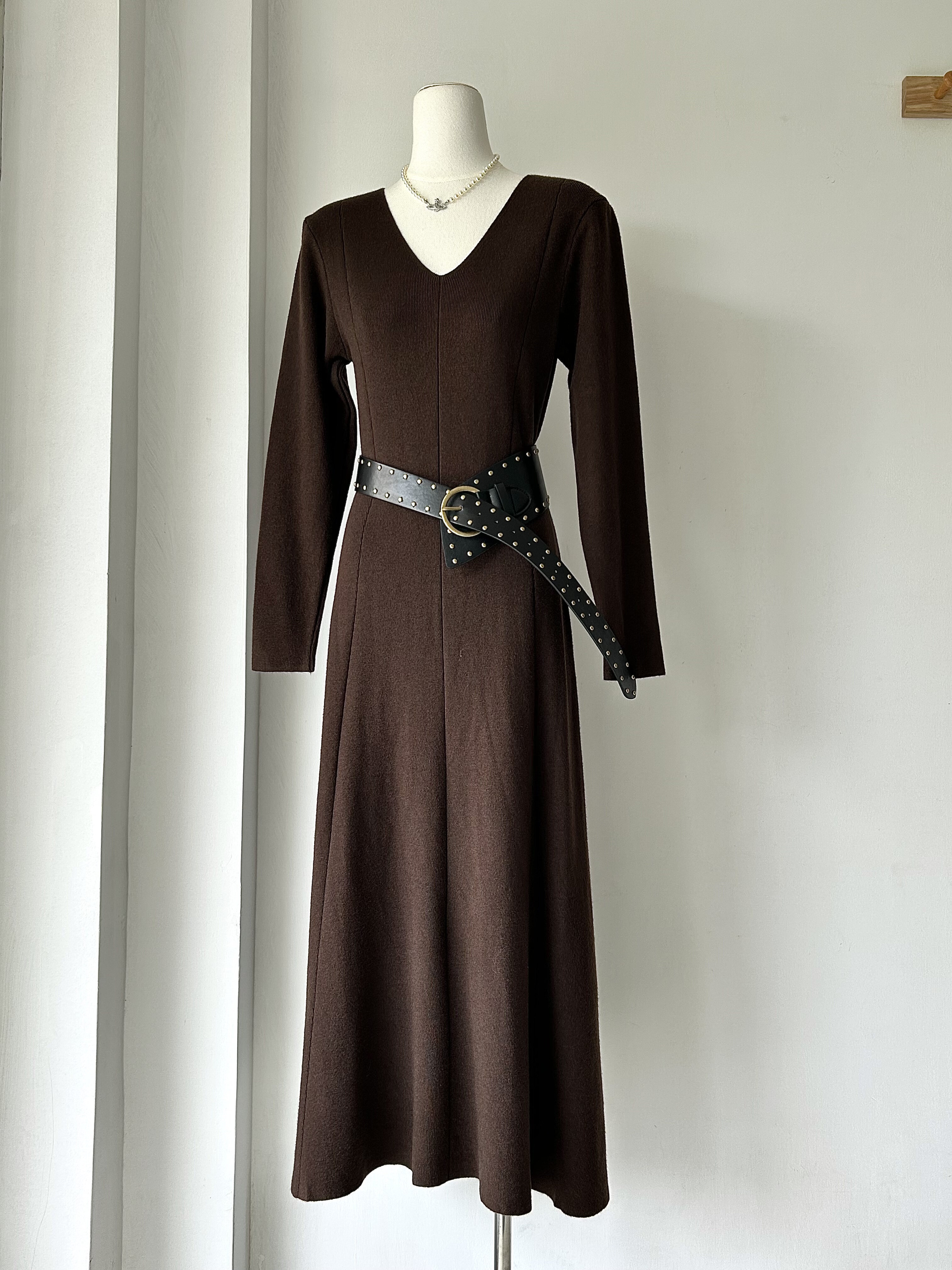 捡漏韩！加厚V领针织长袖连衣裙女秋冬收腰显瘦内搭打底裙子显高