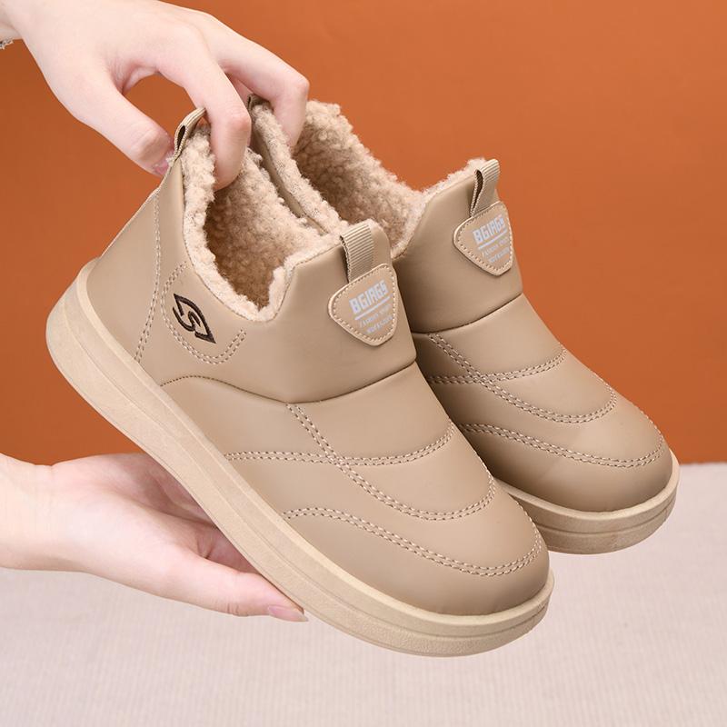 冬季老北京棉鞋女皮面加绒保暖妈妈鞋短靴加厚防滑雪地靴厚底防寒