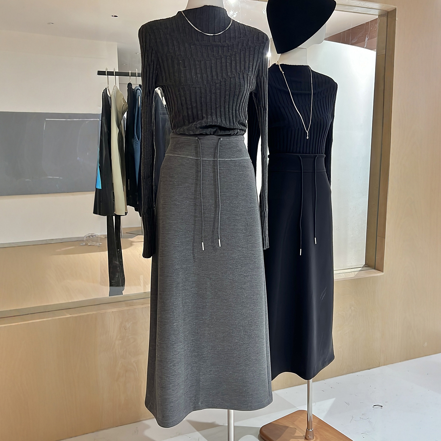 简约风半身裙长款后开叉a字垂感