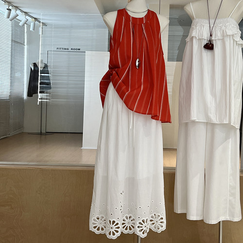 法式浪漫度假风镂空白色半身长裙