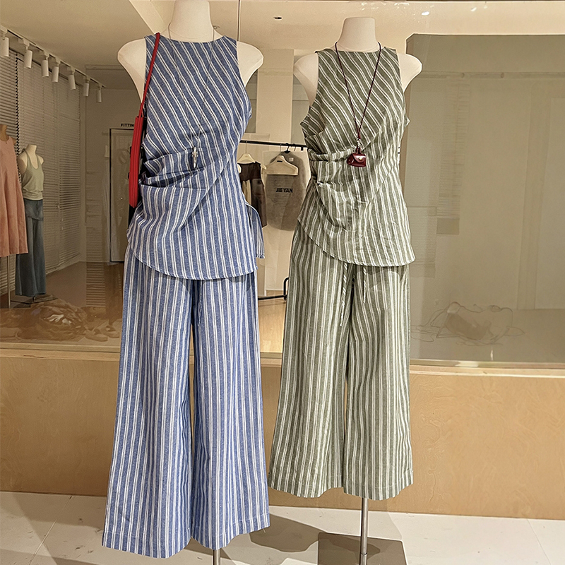 条纹套装不对称背心+拖地阔腿裤