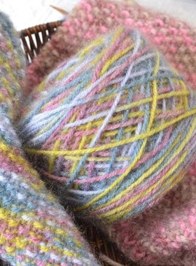 段染松鼠绒花色三两松鼠纱四股3mm150g钩织编织玩偶帽子围巾手套