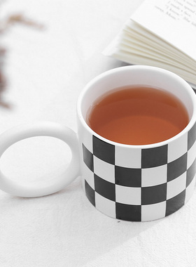 正品黑白棋盘格陶瓷马克杯 ins风复古杯子牛奶咖啡杯早餐杯高颜值