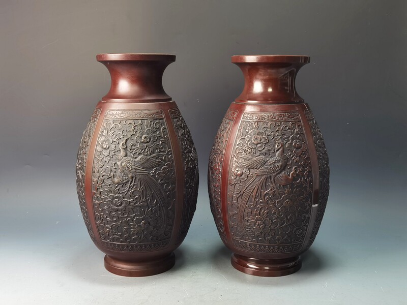 日本高冈铜器花瓶孔雀牡丹图浮雕复古收藏家居摆件插花器龍仙作