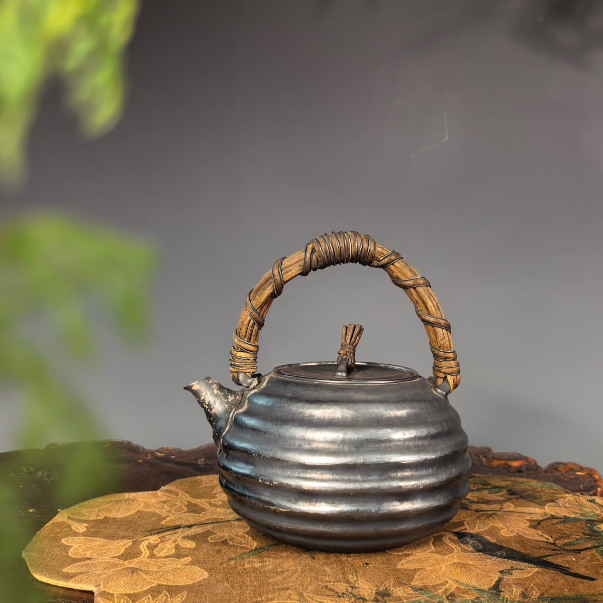 日本银器纯手工波纹提梁老银壶煮茶泡茶壶手工银壶茶室轻奢茶具