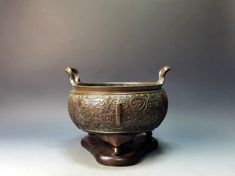日本回流立耳饕餮纹宣德铜老茶炉茶道煮茶碳盆炭炉火钵复古收藏