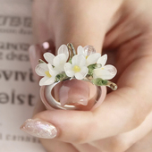 网红国风玻璃戒指小清新白色花朵指环国风潮流梨花戒指饰品
