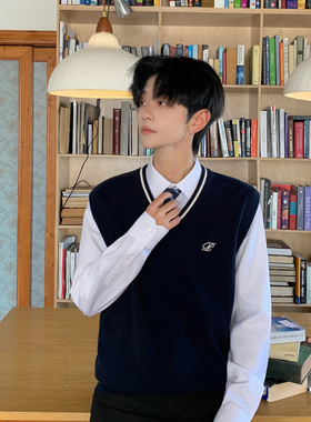 东京岁时记DK秋冬新款校供感藏青色V领针织马甲毛衣学院风长袖男