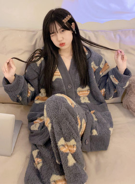 女珊瑚绒卡通秋冬保暖睡衣套装