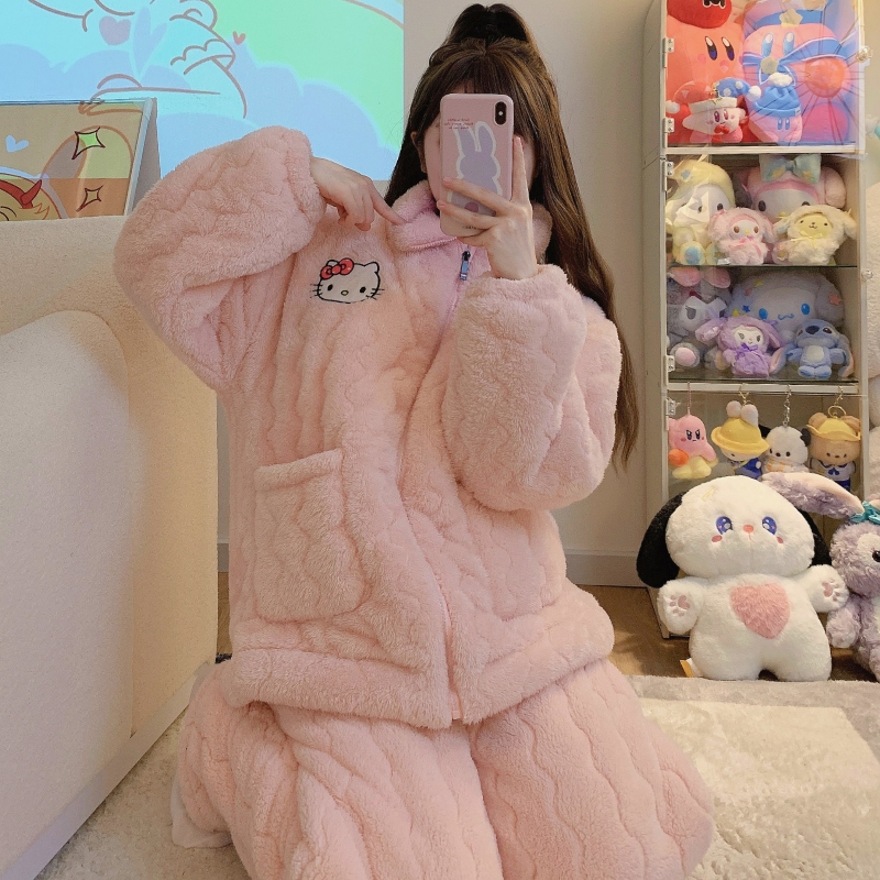 女珊瑚绒夹棉hellokitty睡衣