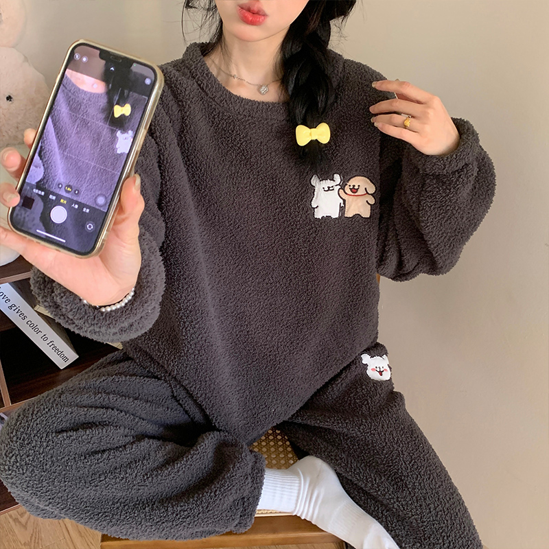 珊瑚绒睡衣女秋冬季加厚保暖圆领套头米粒绒小熊宽松家居服套装