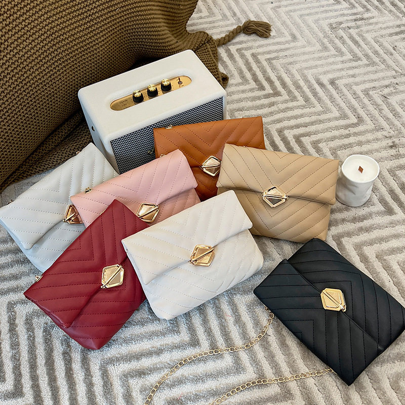 女包2022夏季新款都市简简斜跨单肩包时尚锁扣菱格链条手机包代发,箱包皮具/热销女包/男包,通用款女包,淘宝优惠券,粉丝福利购,淘宝优惠卷