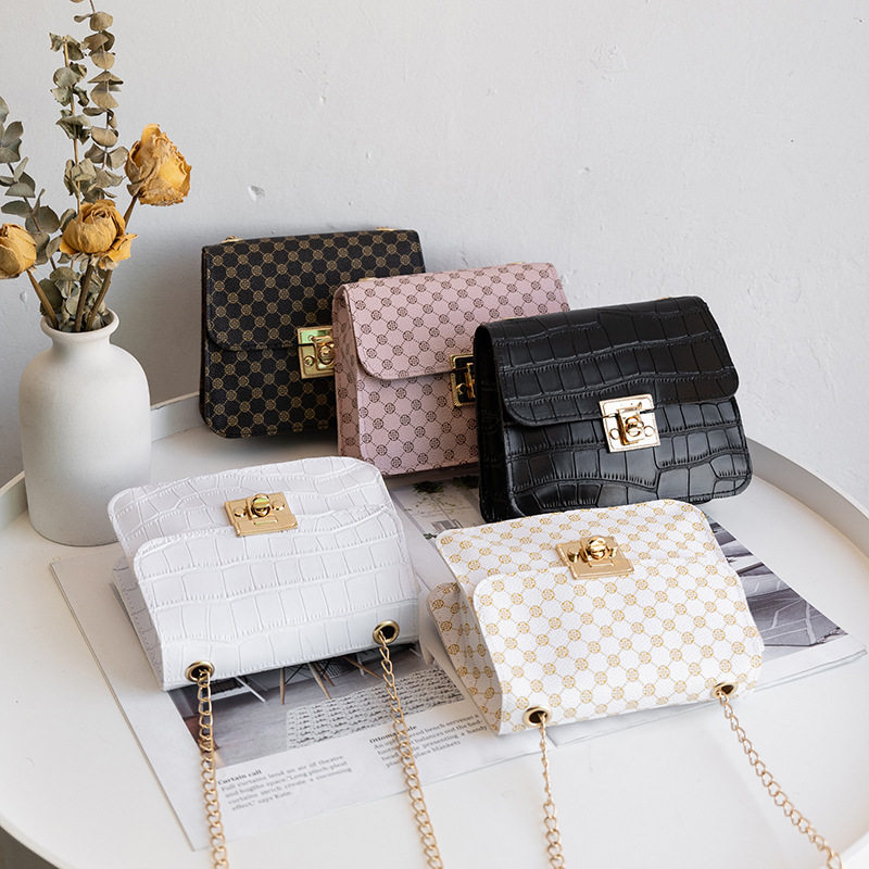 女包韩版印花包盖式锁扣小方包2022冬新品女士斜跨单肩包,运动包/户外包/配件,挎包/拎包/休闲包,淘宝优惠券,粉丝福利购,淘宝优惠卷