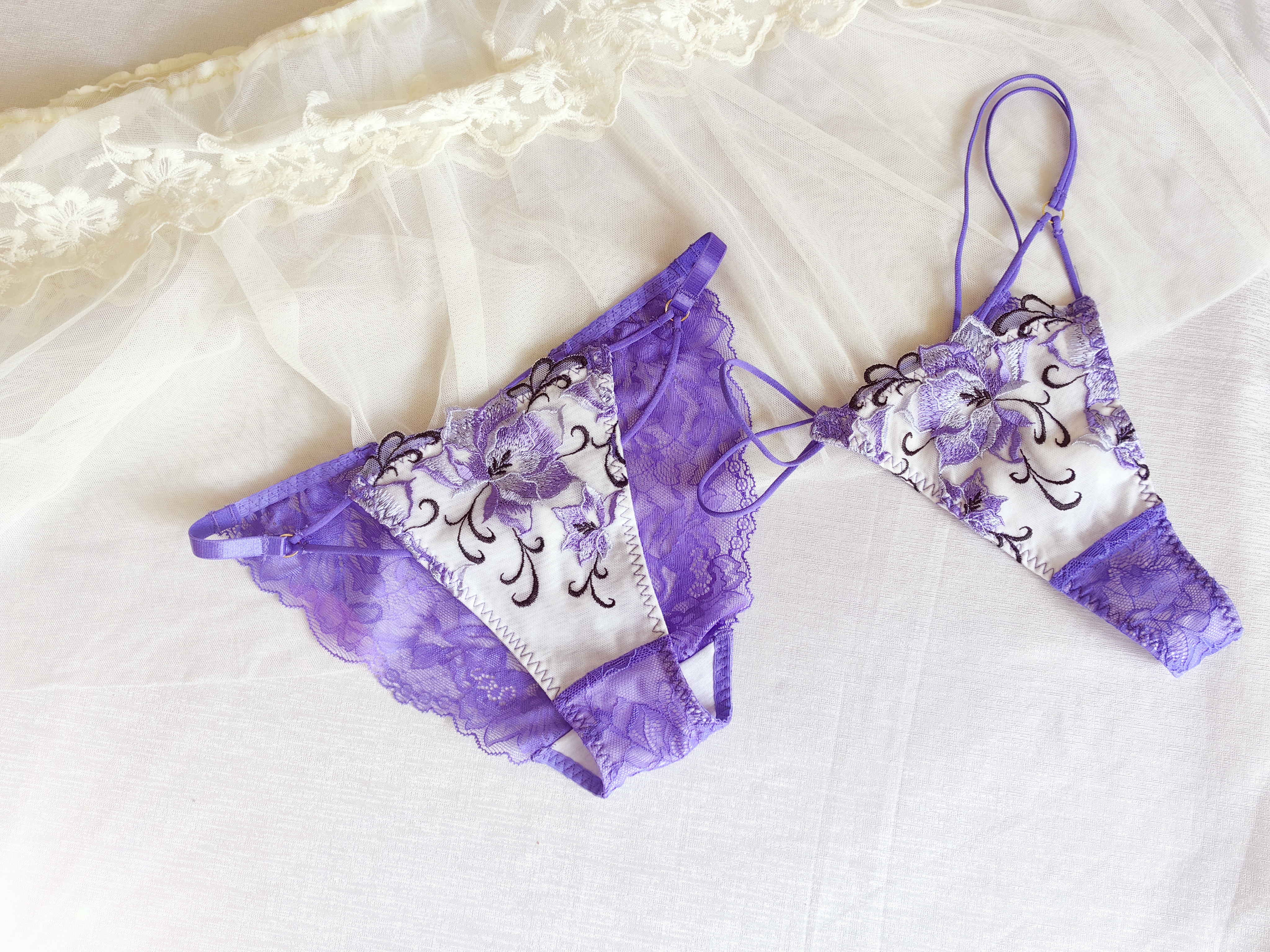 日系精致花卉刺绣性感美腰线蕾丝三角裤T裤