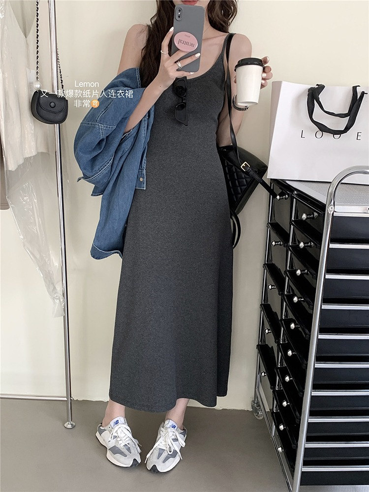 高级感显身材无袖吊带连衣裙女夏季小个子性感纯欲露背高腰包臀裙