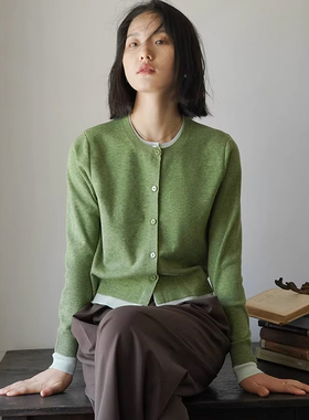 法式温柔风撞色假两件针织开衫女春秋设计感修身显瘦绿色毛衣外套