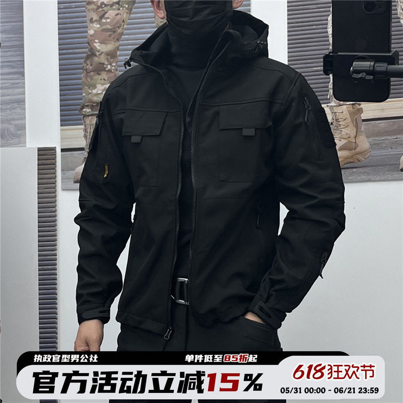 男春秋冬季修身软壳战术短夹克抓绒保暖冲锋衣户外套防水防刮黑色