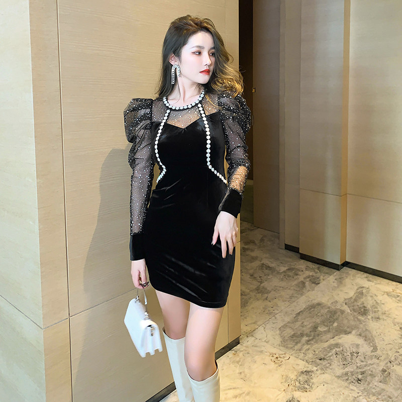 2026新款年会小礼服女宴会气质平时可穿网纱泡泡袖高腰丝绒连衣裙