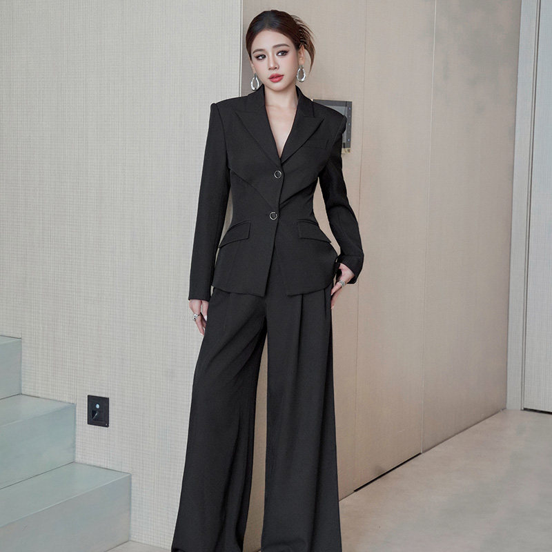 气场强大西装领职业气质西服外套小众轻奢修身显瘦设计感黑色上衣