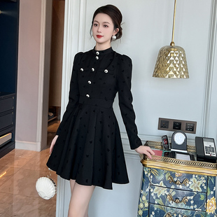 千金风印花小个子女装连衣裙2026秋冬新款洋气复古减龄a字裙短款