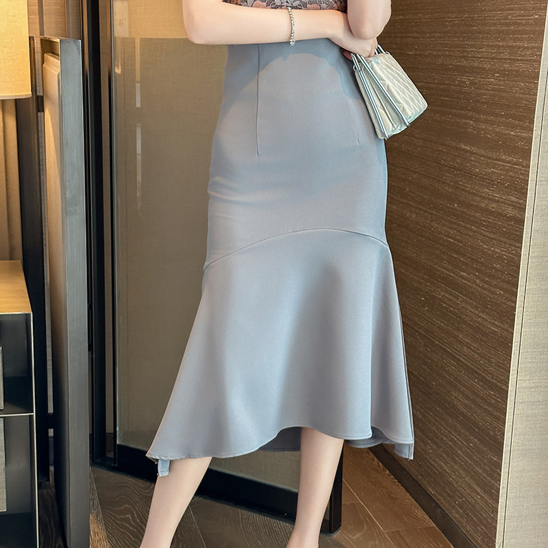 气质百搭高腰垂感半身裙女2026新款夏天赫本风通勤小众包臀鱼尾裙