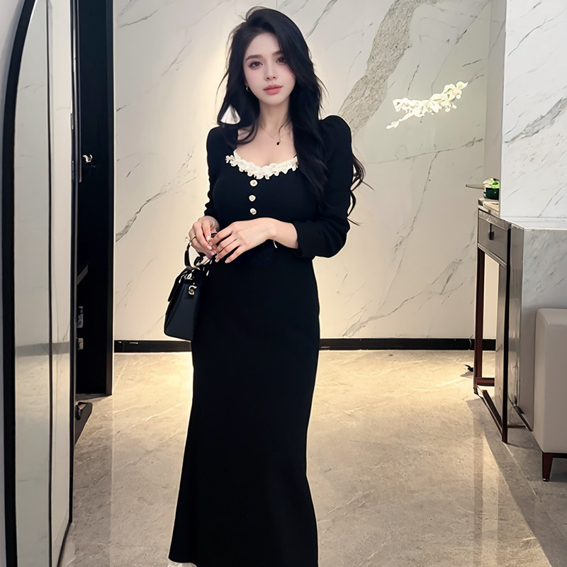 长款花边设计感黑色连衣裙女秋冬轻奢显瘦御姐风方领修身鱼尾裙子