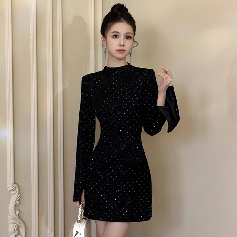 喇叭袖亮片连衣裙女装
