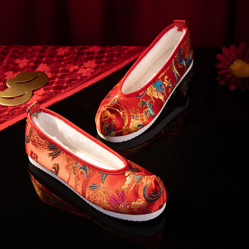 XIUHE WEDDING SHOES WOMENS WINTER VELVET ORIGINAL FLAT SOLES RED HANFU SHOES GOLD WEAVING WARMTH ANCIENT STYLE ELEGANT EMBROIDERED SHOES