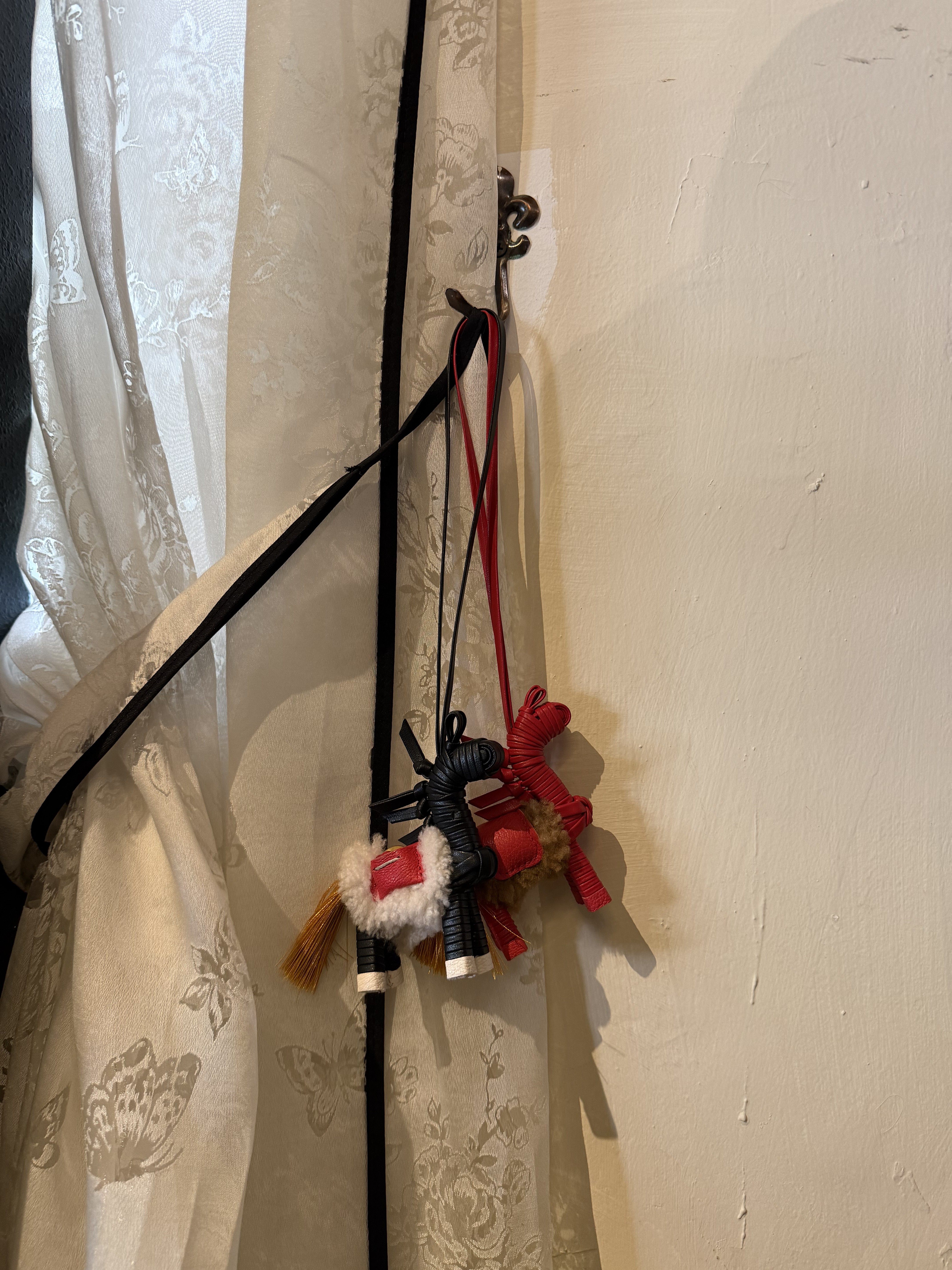 【慕懿时袋】手工编织马上有&ldquo;钱&rdquo;小马羊皮挂饰包包挂件