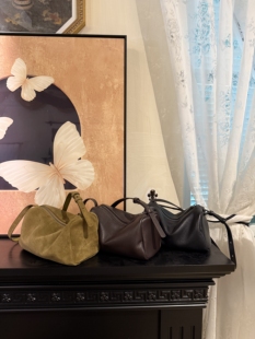 秋冬真皮麂皮单肩斜挎包枕头包917 2025新款 慕懿时袋