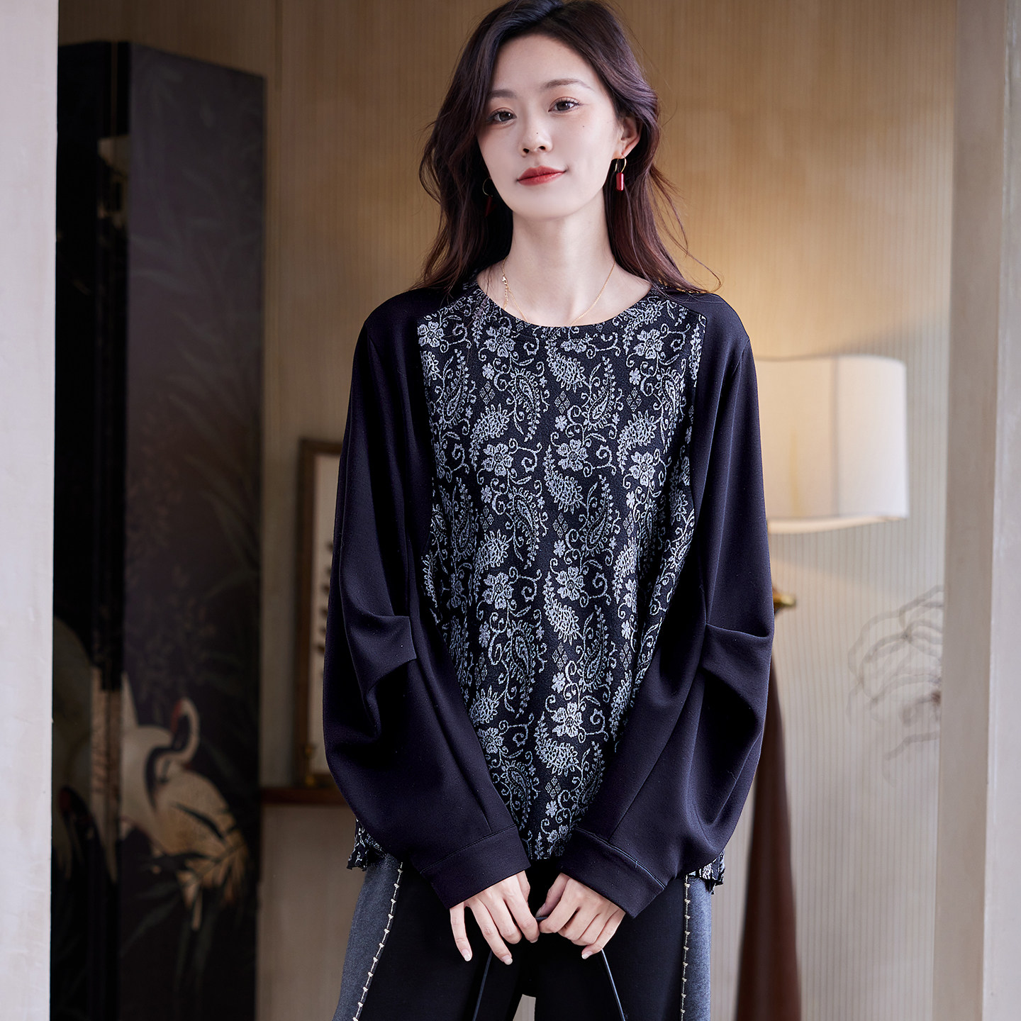 宝诗黎圆领针织提花拼接卫衣