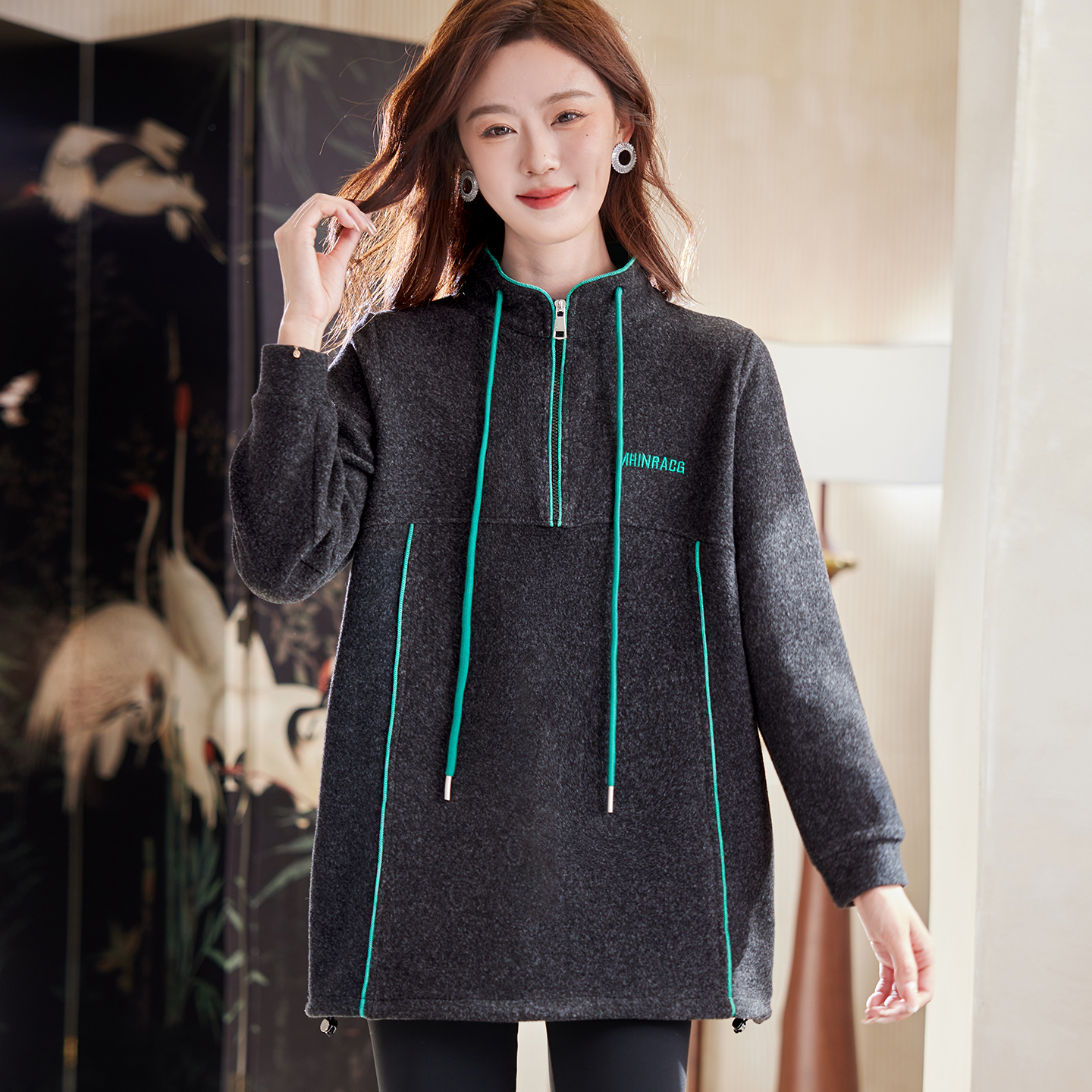 宝诗黎半开领抽绳慵懒卫衣