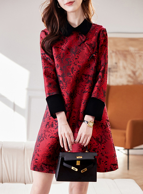 宝诗黎国风提花新年红色连衣裙2026春季新中式丝绒盘扣拼接直筒裙