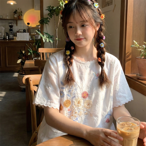日系软妹重工刺绣圆领衬衫上衣女