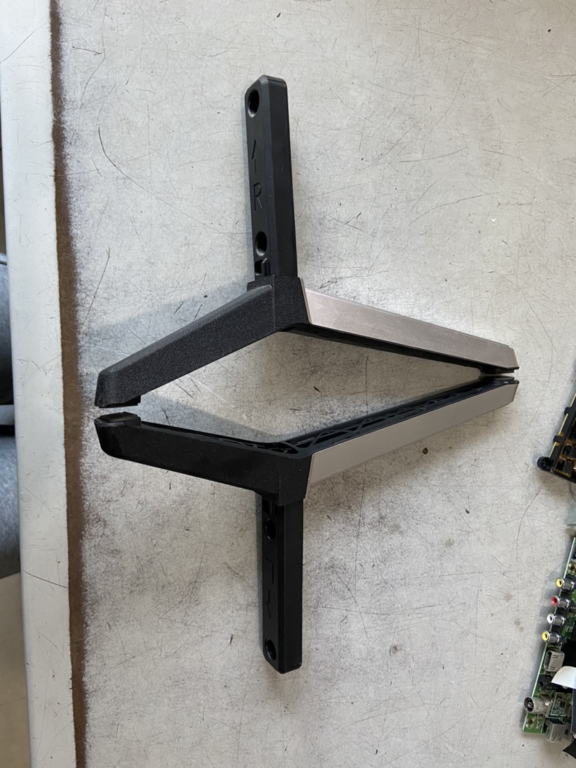 康佳LED60R6000U底座一对 螺丝没了