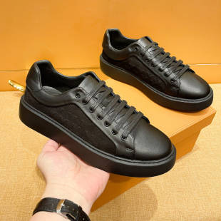 百搭透气软底运动鞋 欧洲站男鞋 休闲皮鞋 男士 子潮 2025春夏真皮板鞋