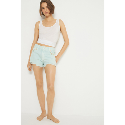 毛边宽松版纯棉牛仔短裤