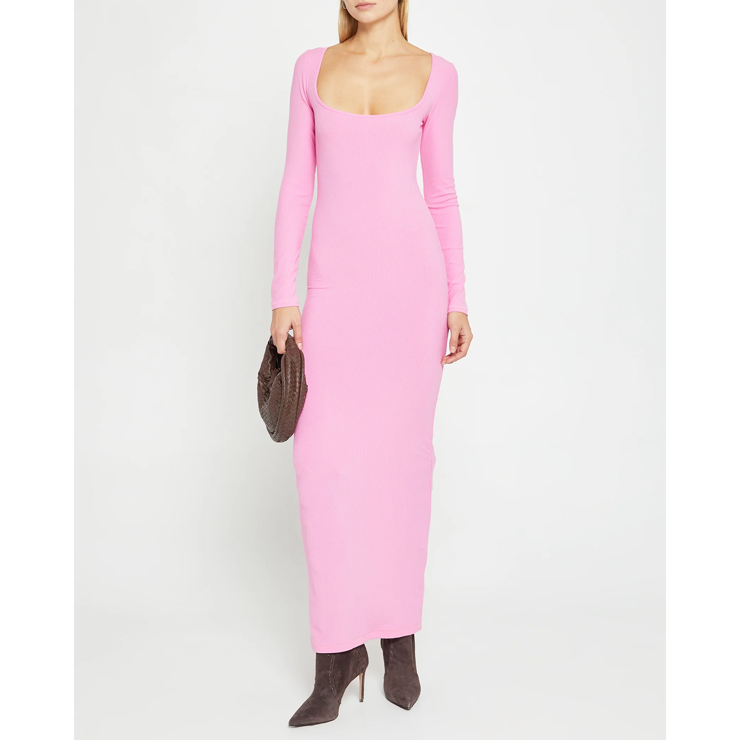 浅粉色长袖连衣裙长裙