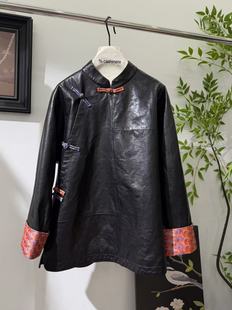 秀而高端2026早春新款时尚百搭新中式国风盘扣绵羊皮皮衣外套女