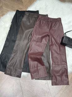 秀而高端2026早春新款显瘦松紧腰修身柔软皮裤女宽松经典百搭休闲